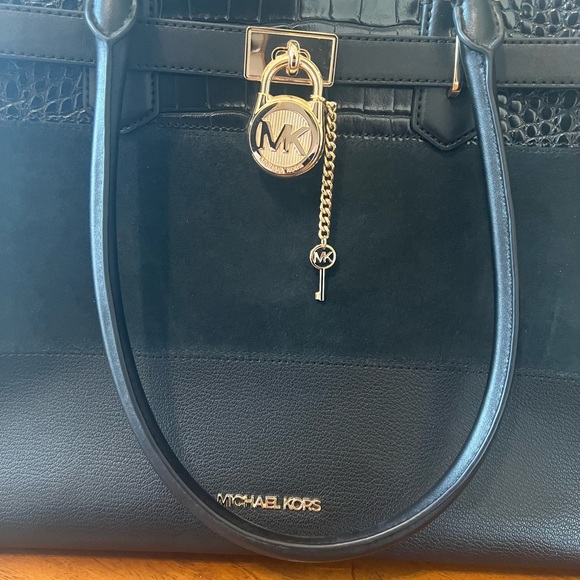 Authentic Michael Kors black leather/suede Croc embossed large tote. - Picture 6 of 6